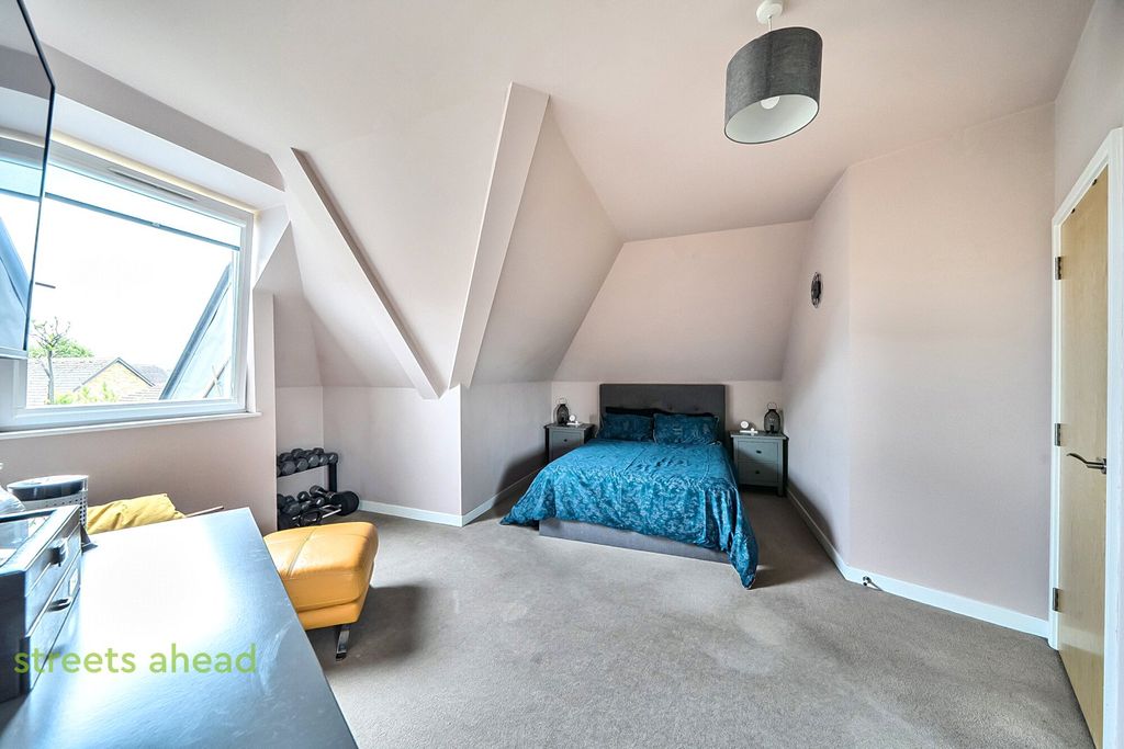 Property photo 1 of 17 A80ba922-93A4-482...