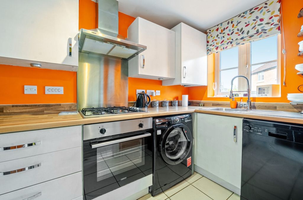 Property photo 2 of 10 1347500-8-68B5Ebe4A46Db