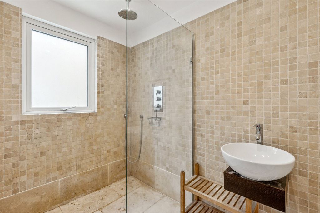 Property photo 3 of 13 Picture No. 43