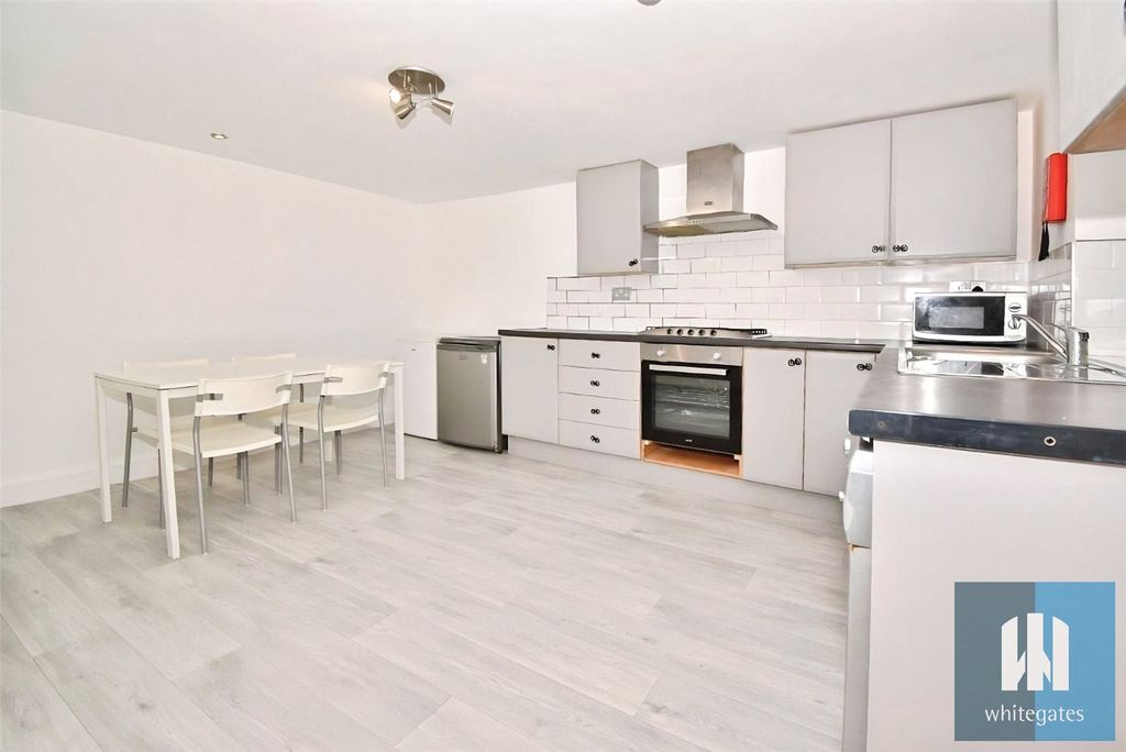 Property photo 2 of 11 Picture No. 03