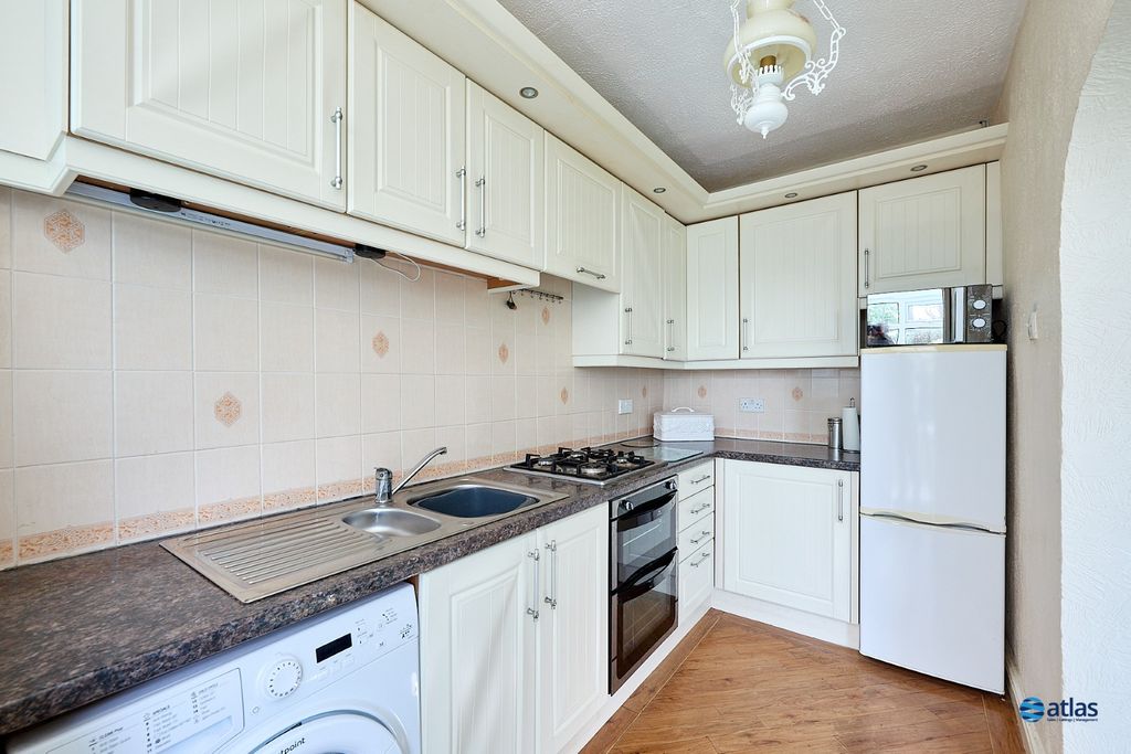 Property photo 3 of 16 Kitchen