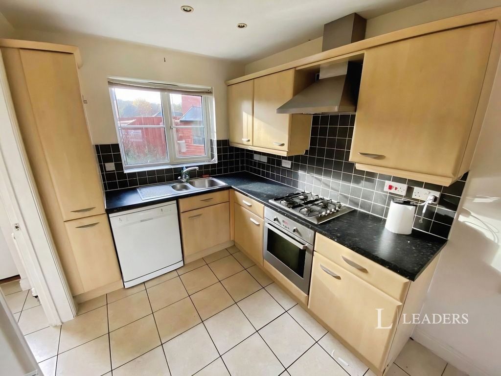 Property photo 2 of 14 Kitchen