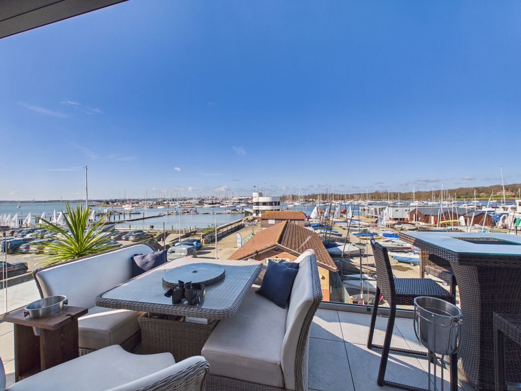 Property photo 3 of 23 Gallery