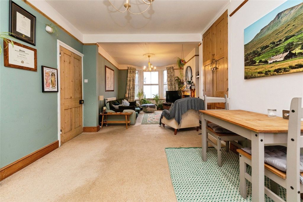 Property photo 3 of 19 Picture No. 33