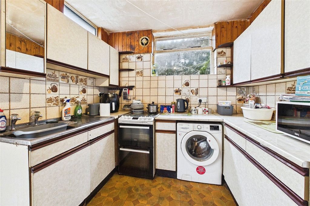 Property photo 3 of 11 Picture No. 17