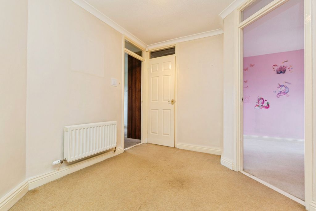 Property photo 2 of 19 Pbox-Img.Jpg