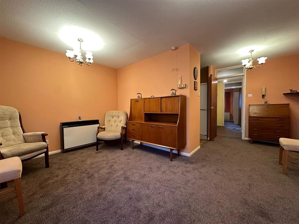 Property photo 3 of 8 9.Jpg