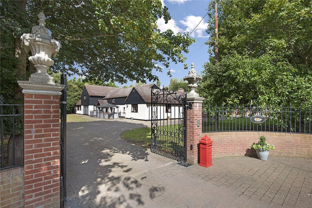 Property photo 1 of 40 Picture No. 09