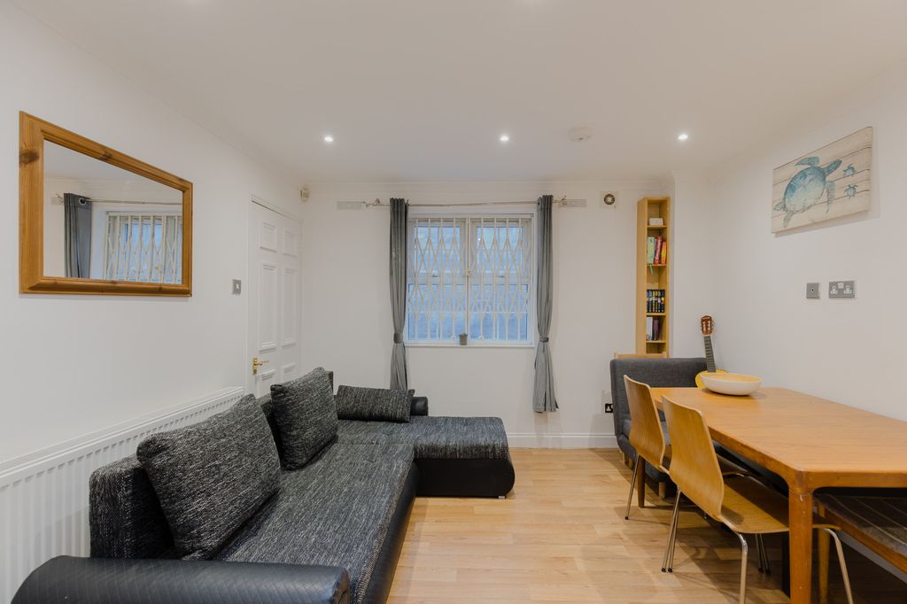 Property photo 1 of 27