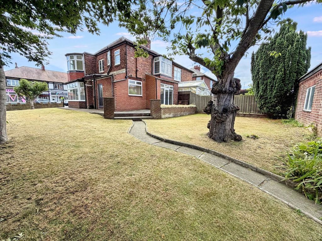 Property photo 2 of 13