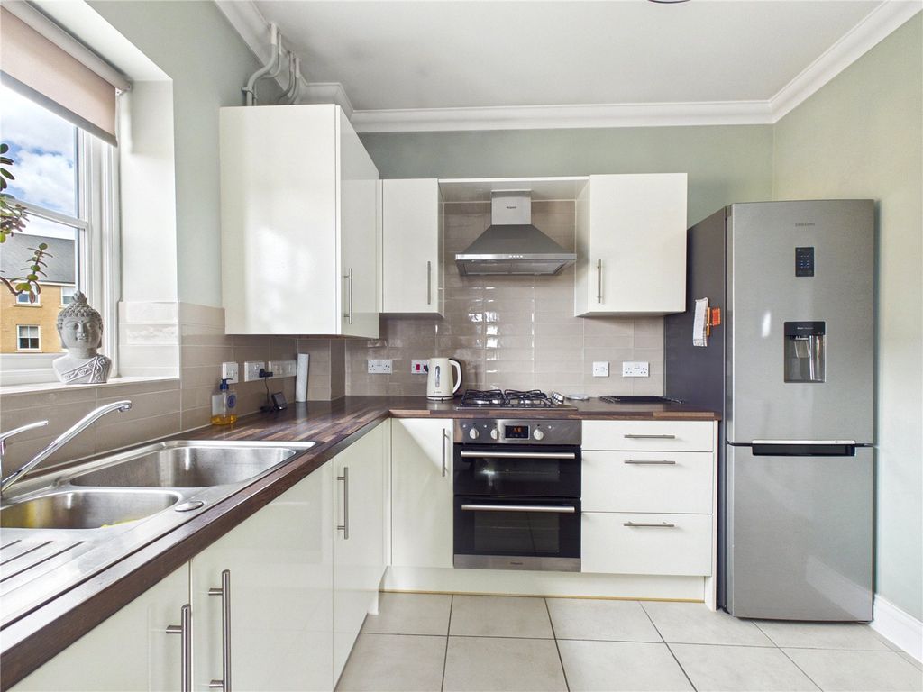 Additional image 4 of 1 bed flat for saleWarren Avenue, Saxmundham, Suffolk IP17
