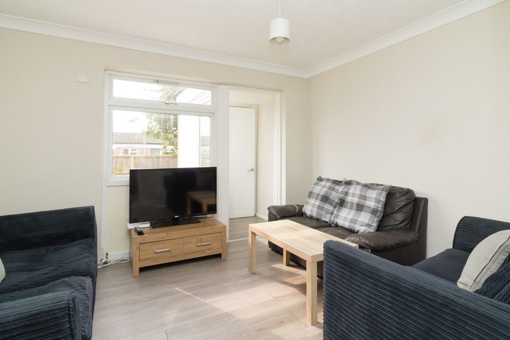 Property photo 3 of 9 1059275