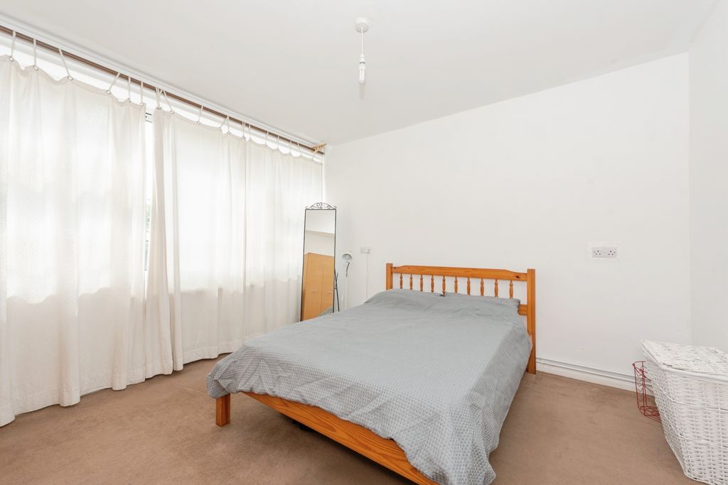 Property photo 2 of 18 Keeling2Of24