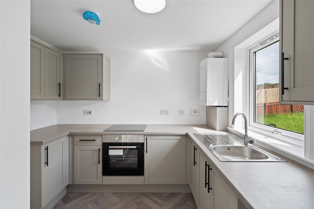 Property photo 3 of 21 5.Jpg