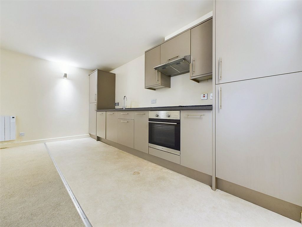 Property photo 2 of 7 Picture No. 14