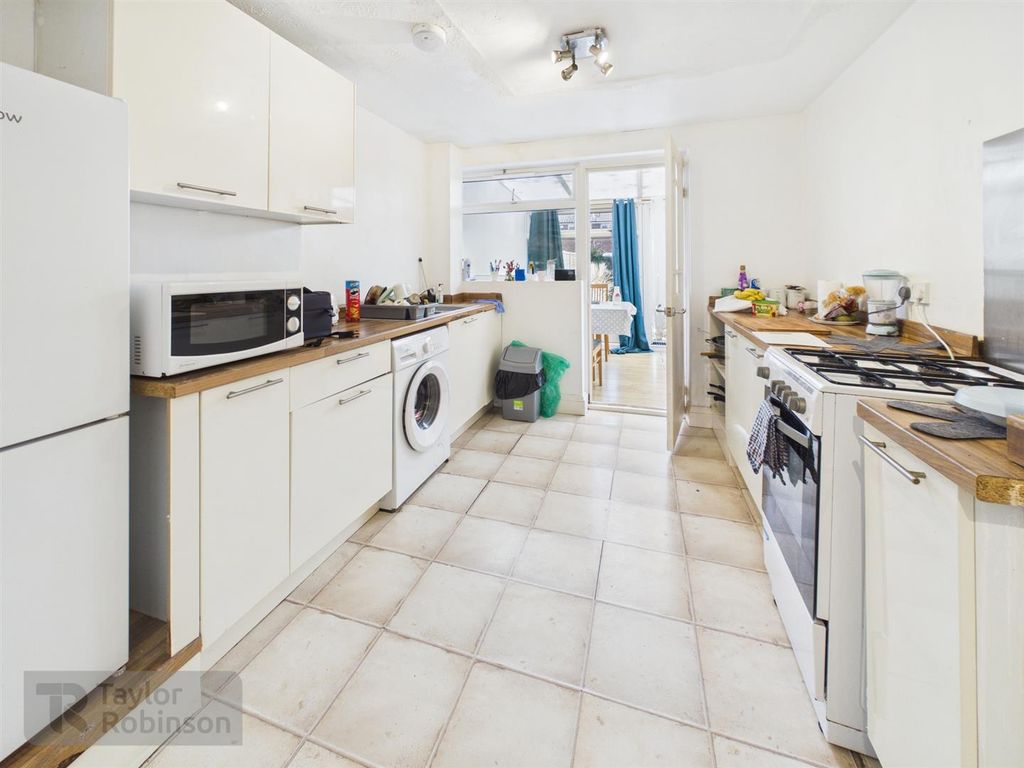 Property photo 2 of 13 Cam02600G0-Pr0716-Still012.Jpg