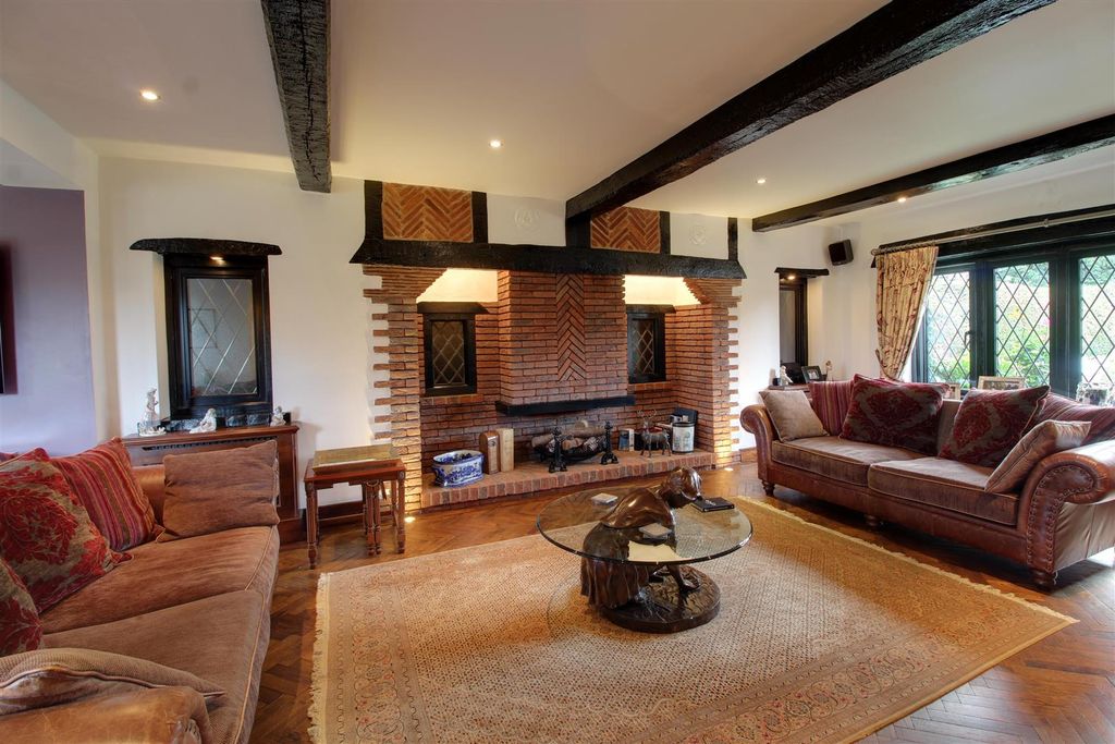 Additional image 13 of 4 bed detached house for saleBrookmans Avenue, Brookmans Park AL9