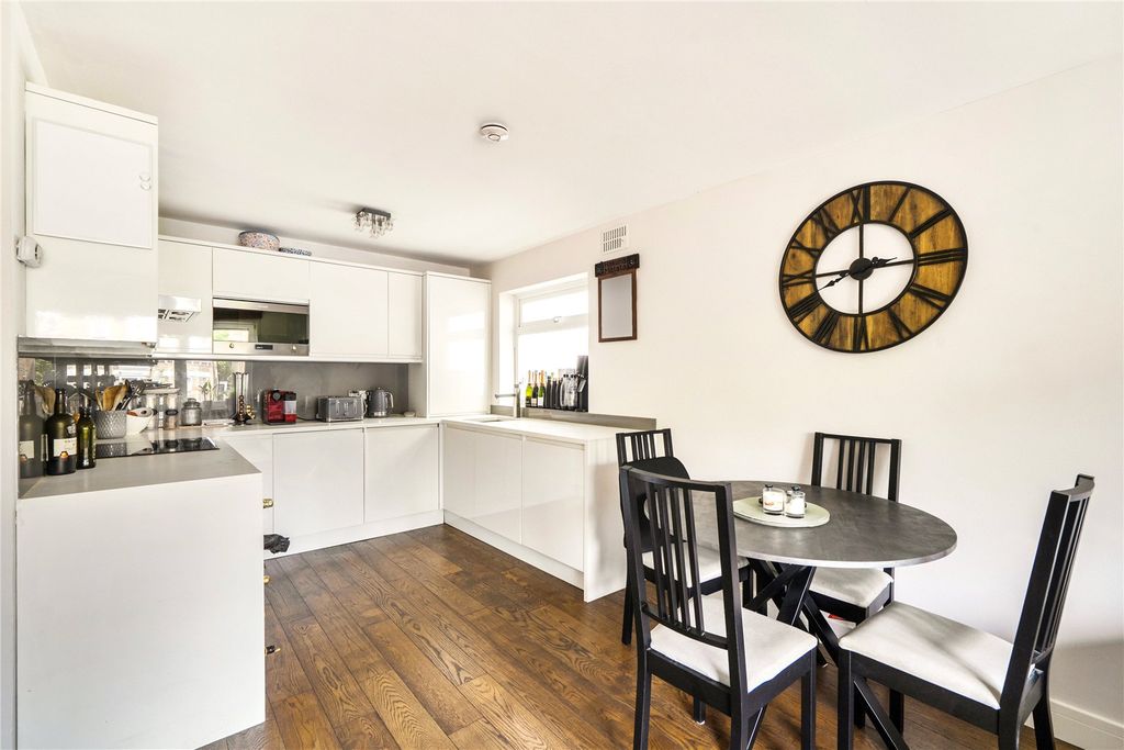 Property photo 3 of 14 Picture No. 06