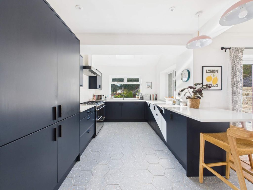 Property photo 2 of 26 Kitchen