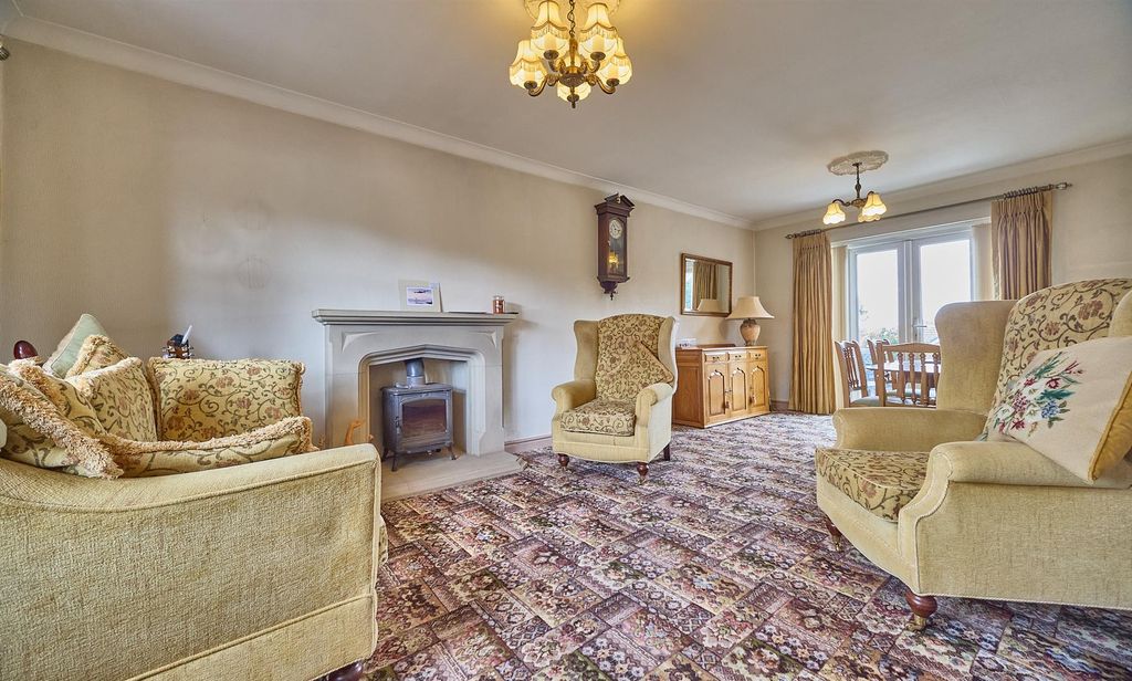 Property photo 2 of 20 37 Sharpless Road Bb 1.Jpg