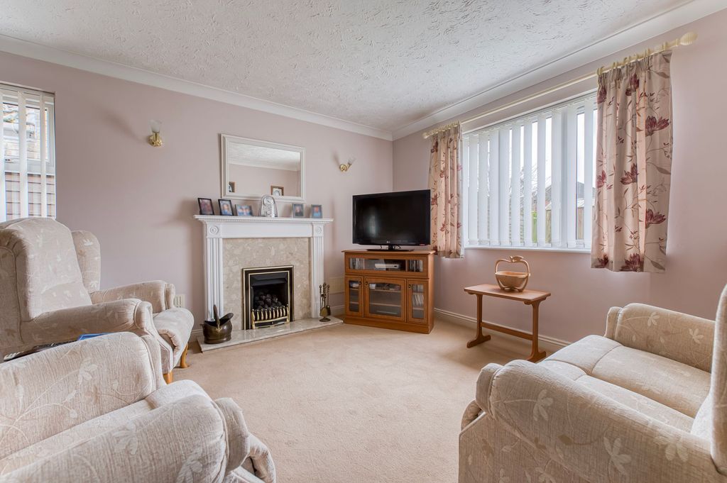 Property photo 3 of 15