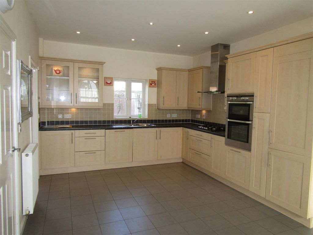 Property photo 2 of 11 Img_0322.Jpg