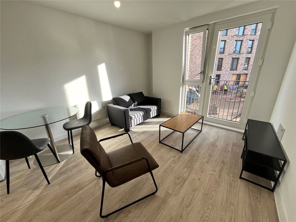 Property photo 2 of 8 Picture No. 04