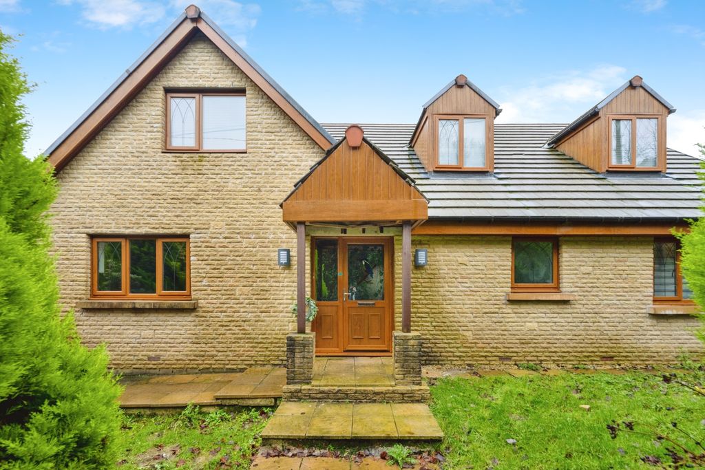 Property photo 1 of 11 Balcony