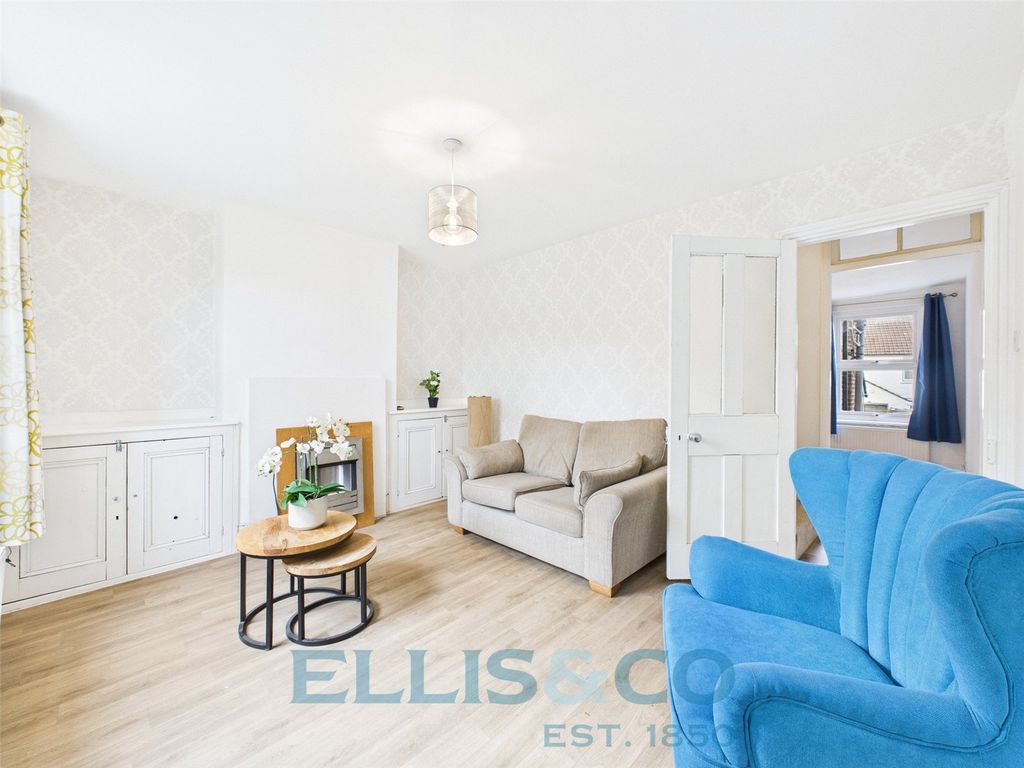 Property photo 2 of 12 Picture No. 22