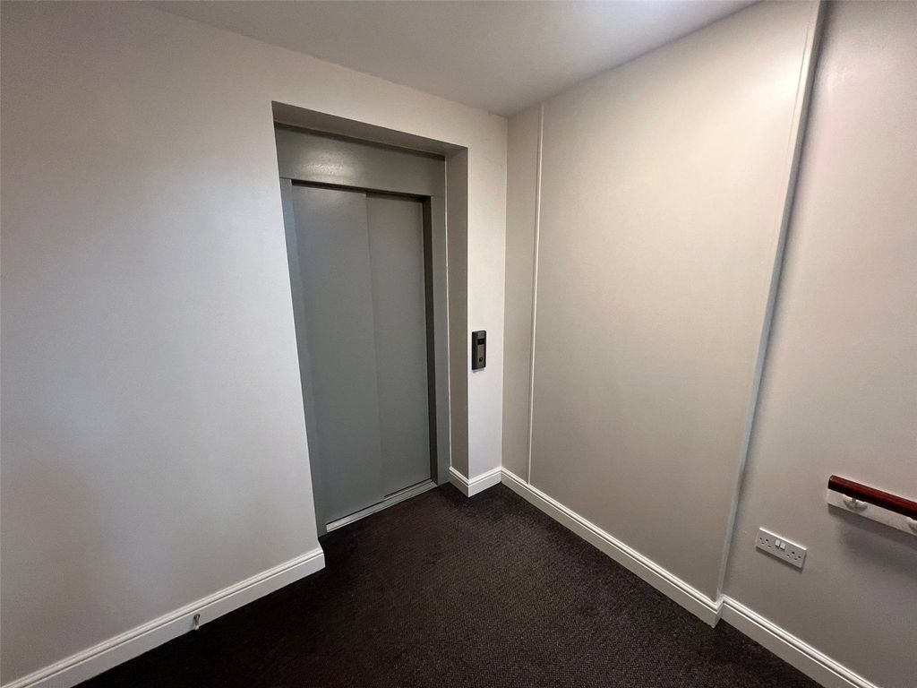 Property photo 3 of 17 Picture No. 14