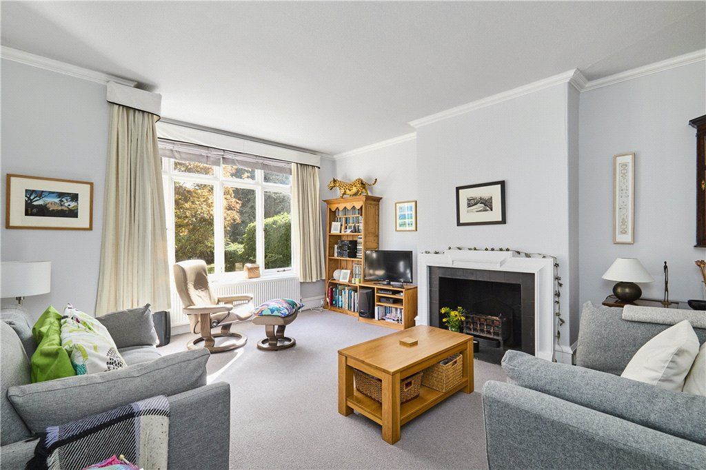 Property photo 3 of 22 Sitting Room