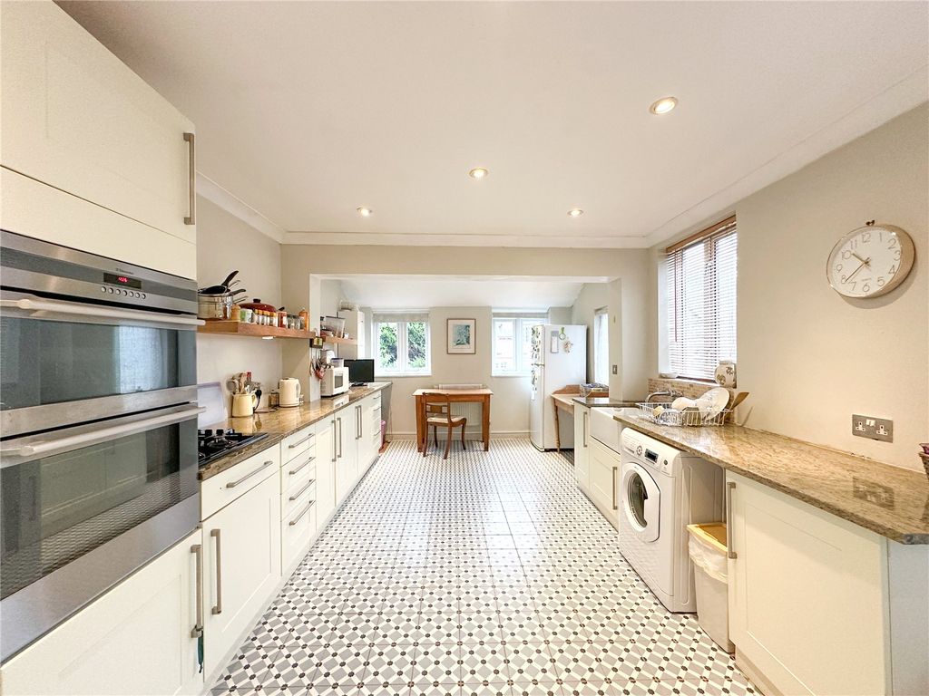 Property photo 3 of 21 Picture No. 26