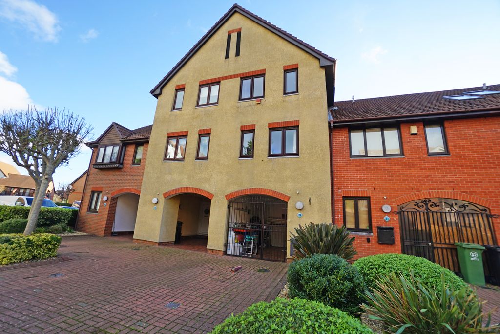 Property photo 1 of 28 Dsc00180