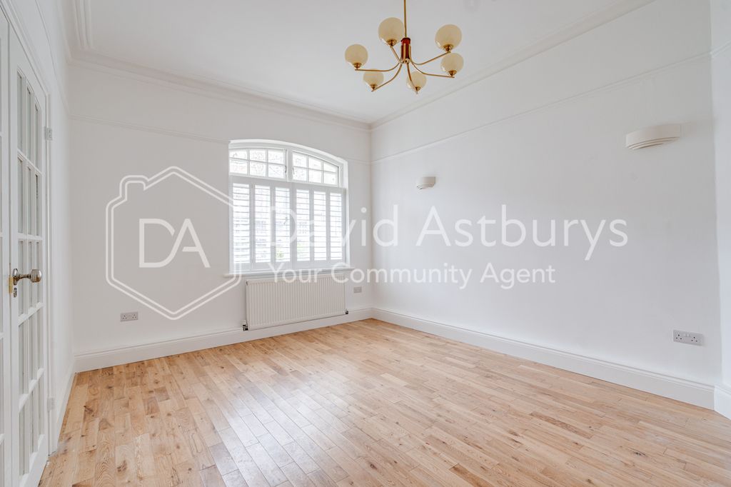 Property photo 3 of 15 Dsc08628