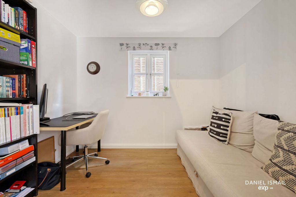 Property photo 3 of 26