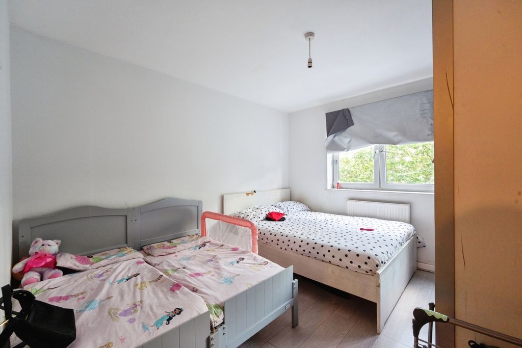 Property photo 2 of 7 Pbox-Img.Jpg