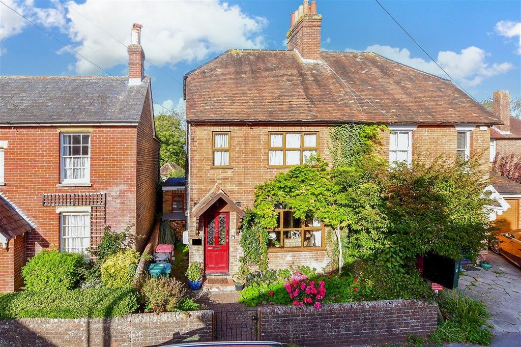 Property photo 1 of 12 External (Web) 1