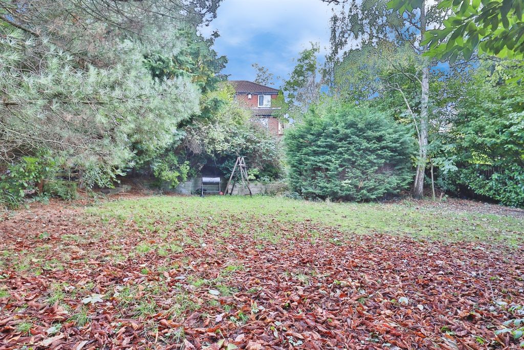 Property photo 2 of 17