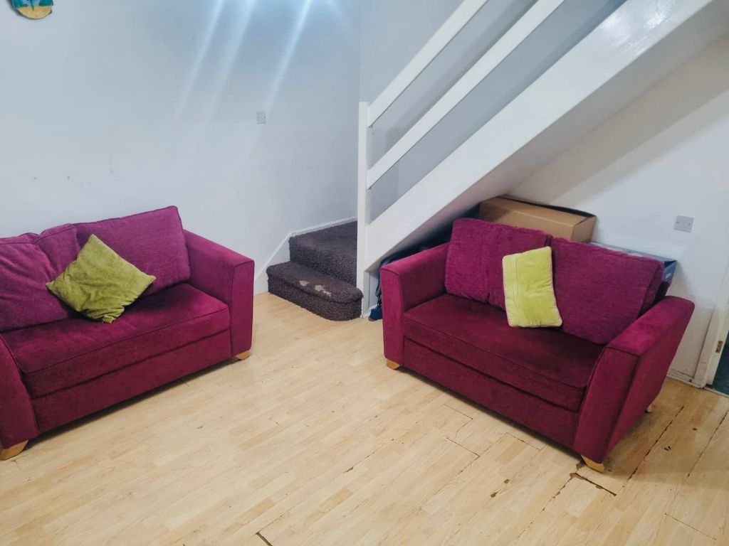 Property photo 1 of 14 Cover