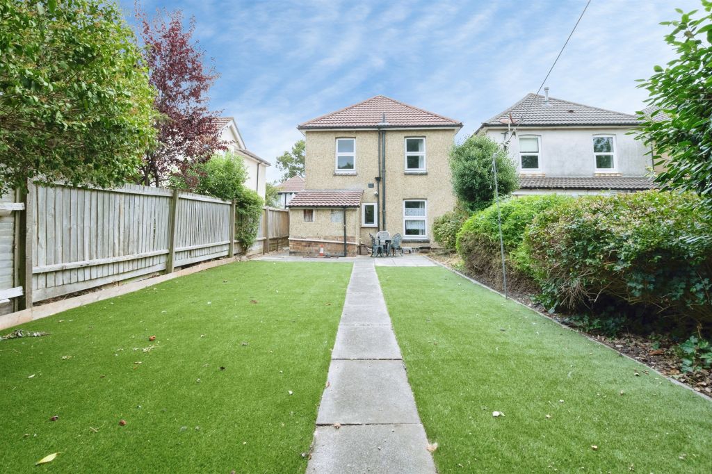 Property photo 2 of 21