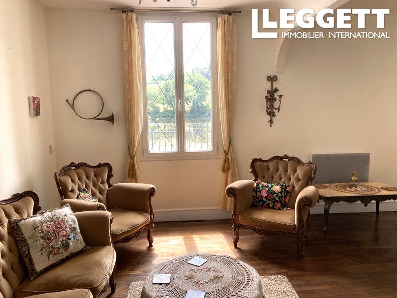 Property photo 2 of 10