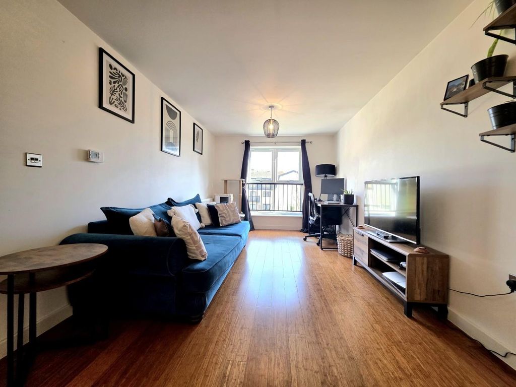 Property photo 2 of 9 6!.Jpg