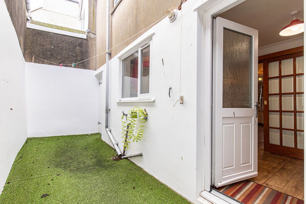 Additional image 18 of 2 bed terraced house to rentDouglas Street, Peel, 1 IM5