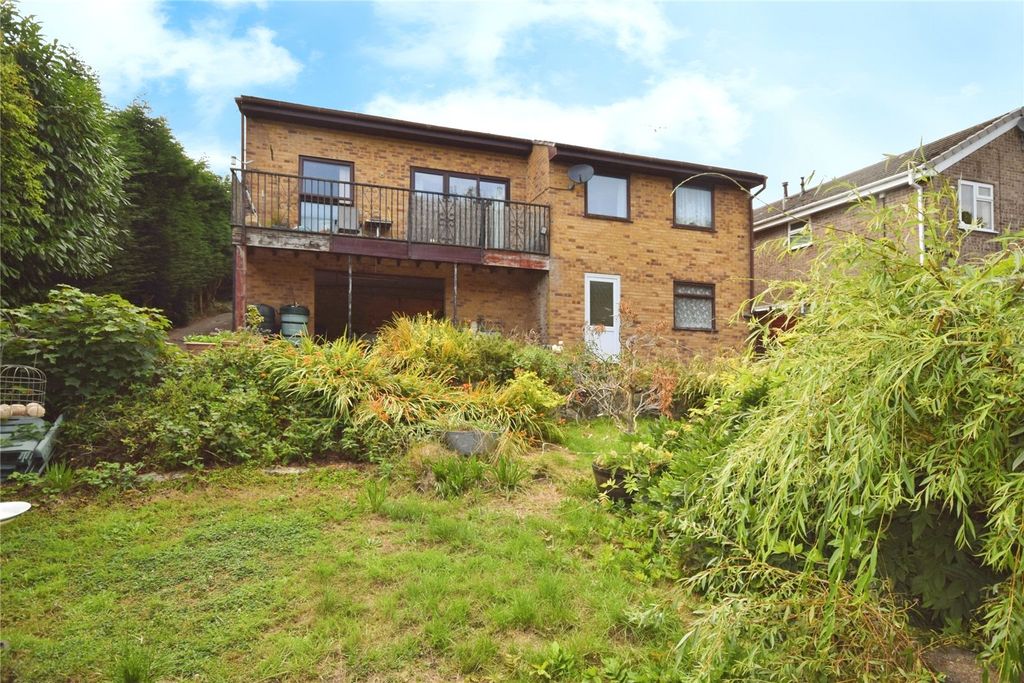 Property photo 2 of 18 Rear Garden