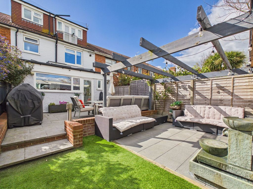 Property photo 2 of 17