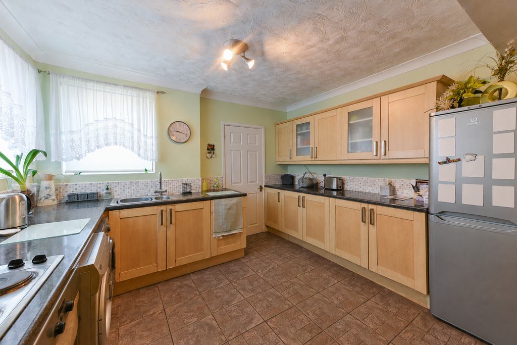 Property photo 2 of 23