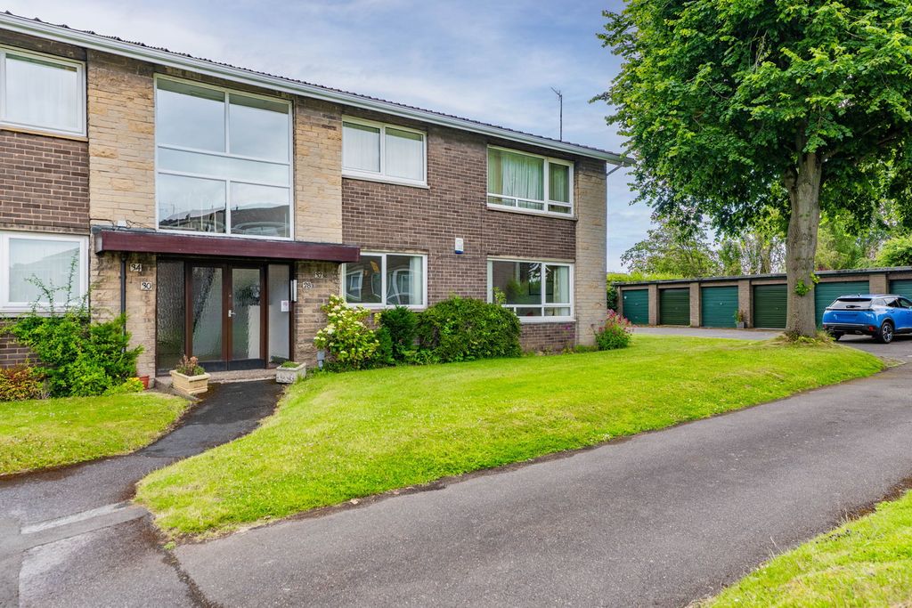 Property photo 1 of 27