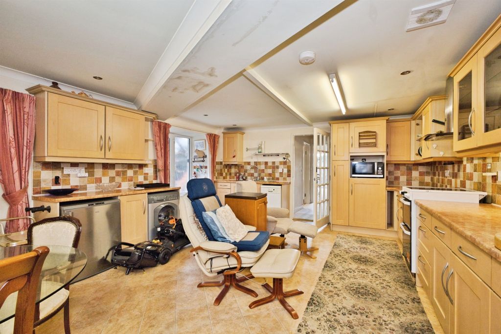 Property photo 3 of 20