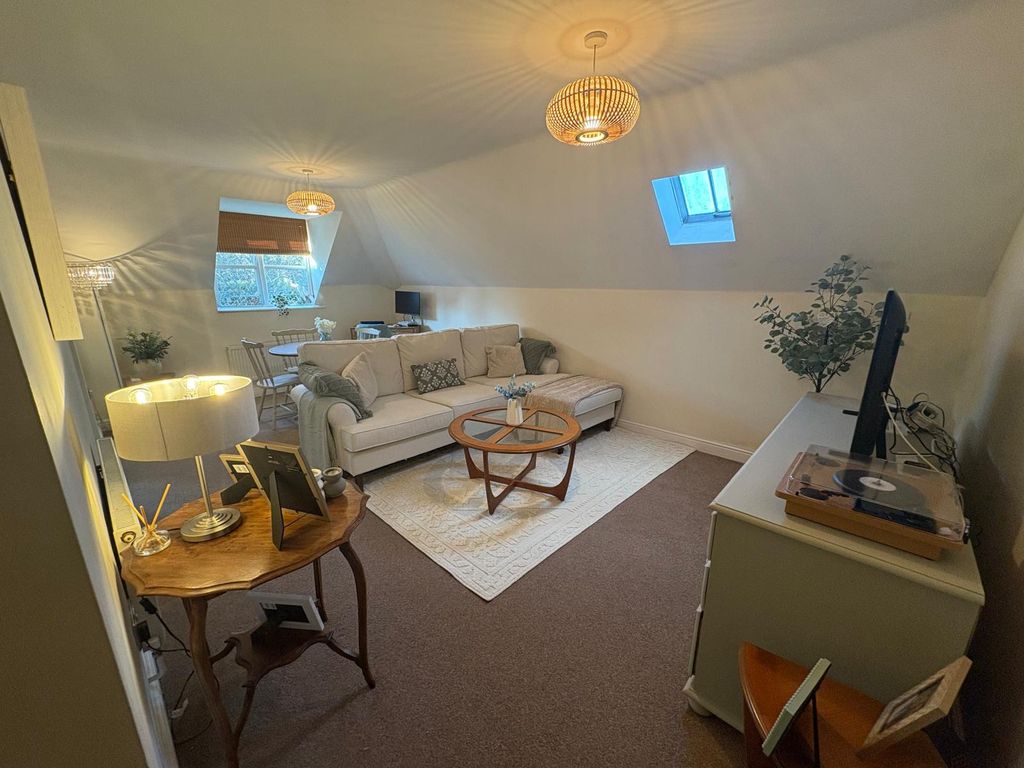 Property photo 2 of 7