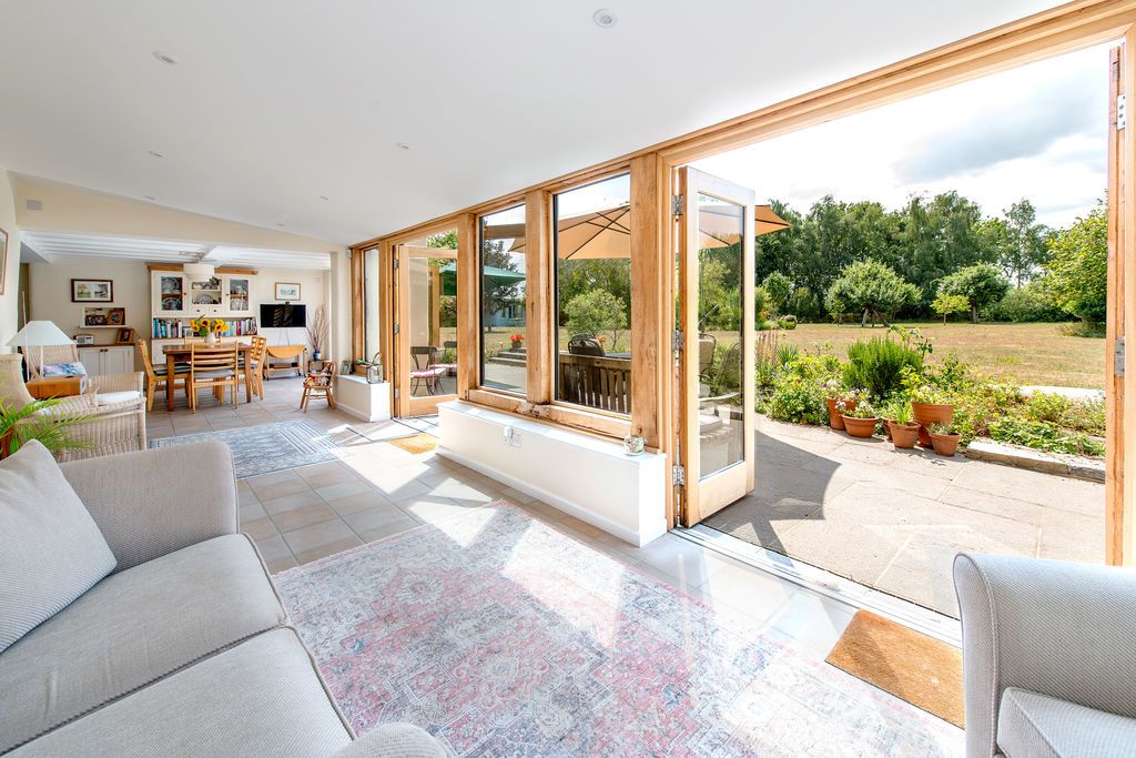 Property photo 3 of 47 Garden Room